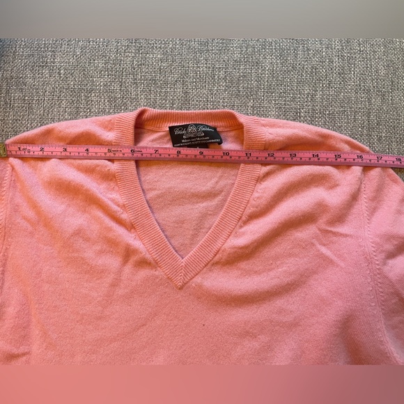 Brooks Brothers Pink Cashmere V Neck Sweater - Picture 7 of 9